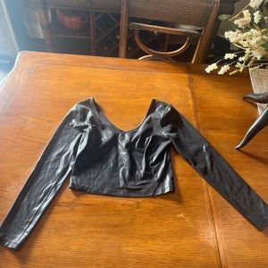 NWOT Lululemon black metallic long sleeve crop top size 10